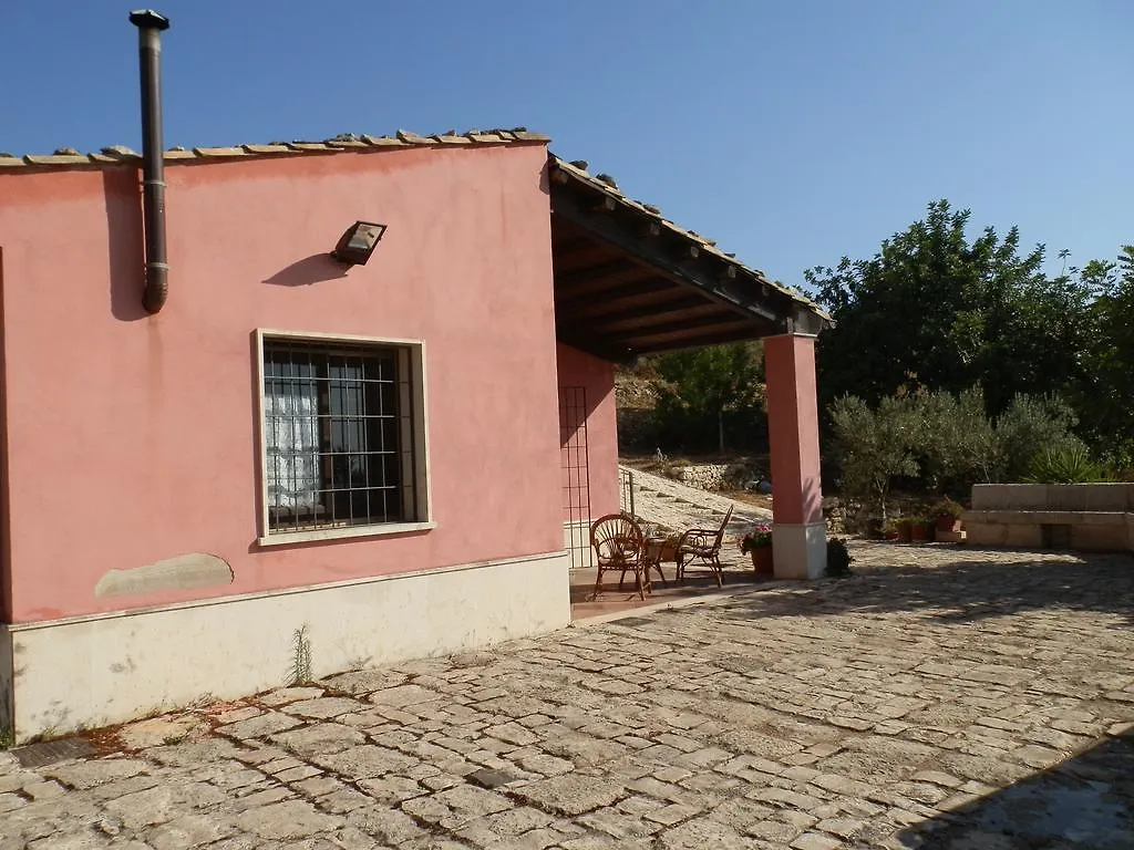 Villa La Pietra Chiaramonte Gulfi Casa vacanze
