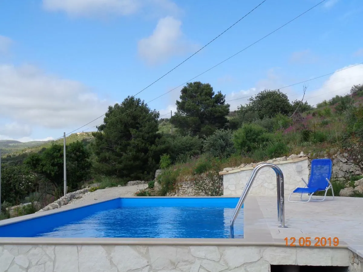 Villa La Pietra Chiaramonte Gulfi